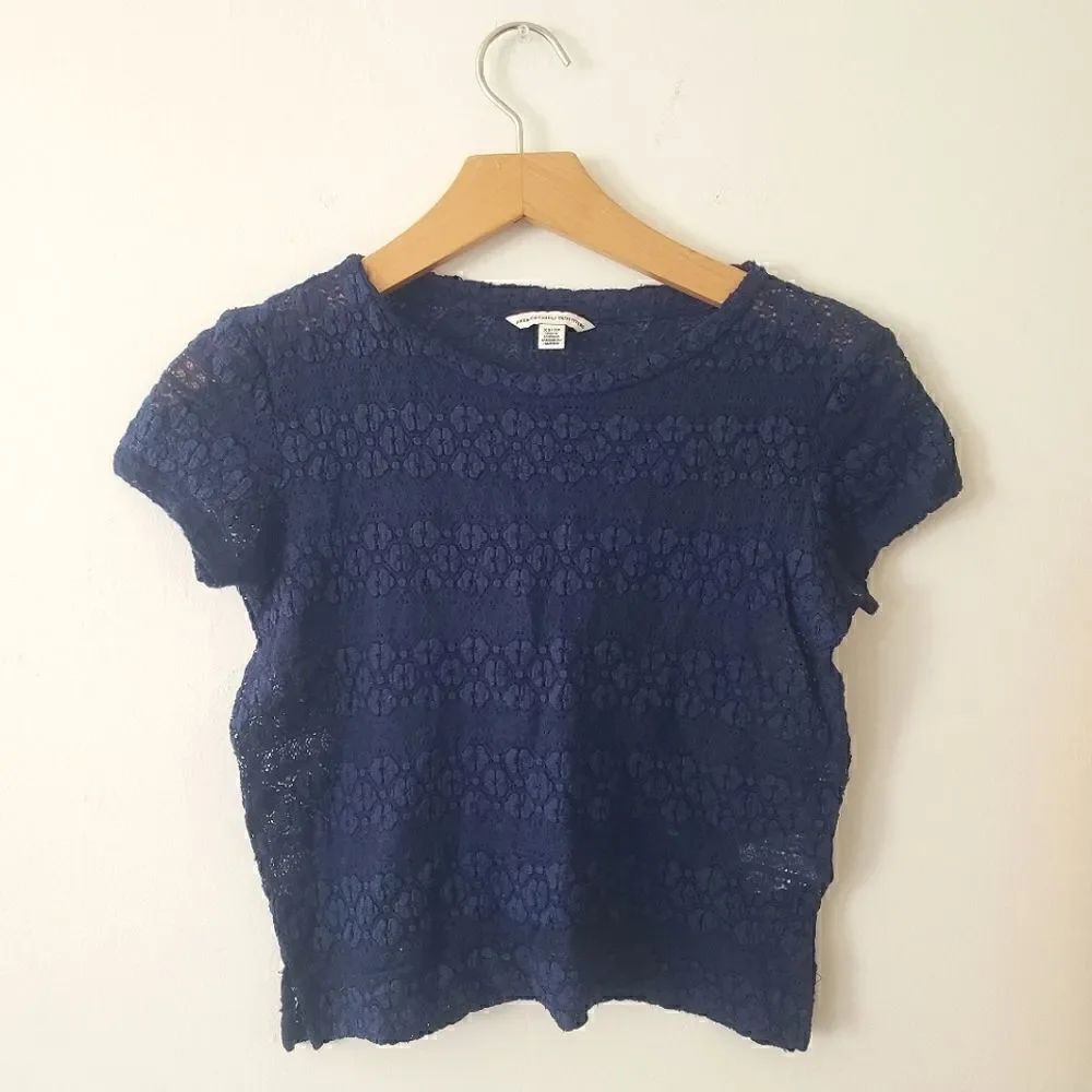 American Eagle Lace Cropped Tee XS